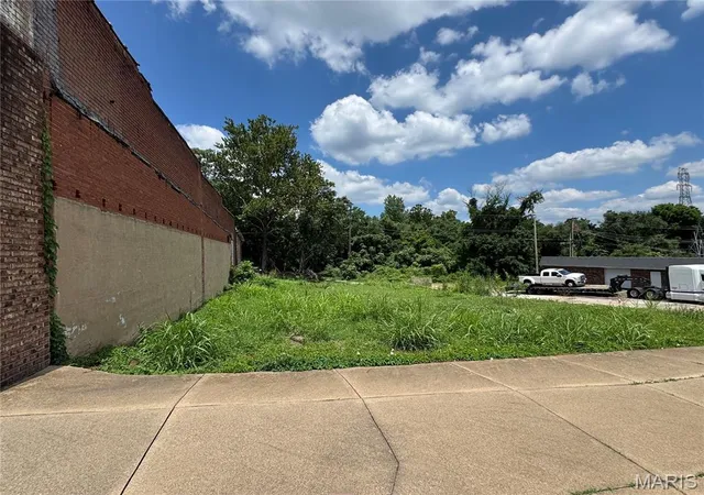 2nd image of 110 W Main St, Park Hills, MO 63601 | MLS# MIS26045083