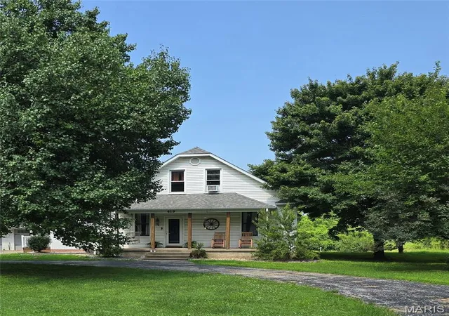 2nd image of 419 Old Rock Rd, Granite City, IL 62040 | MLS# MIS26045086