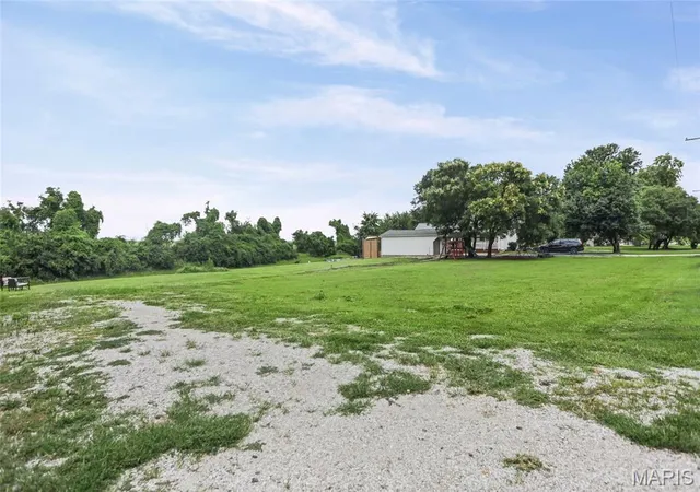 74th image of 419 Old Rock Rd, Granite City, IL 62040 | MLS# MIS26045086