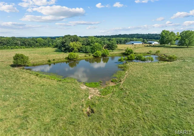 2nd image of 3810 Sunny Rd, Washington, MO 63090 | MLS# MIS26045101