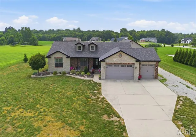 2nd image of 3099 Final Dr, Highland, IL 62249 | MLS# MIS26045112