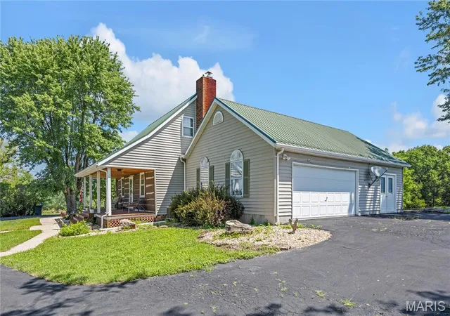 Photo 5 of House for sale at 2302 Berkemeyer Rd, Hermann, MO 65041 | MLS# MIS26045113 | Listing updated on 2026-08-13