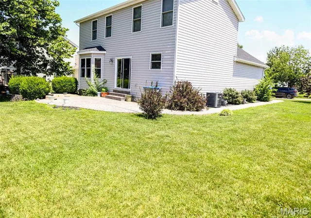 3rd image of 171 Homefield Gardens Dr, O Fallon, MO 63366 | MLS# MIS26045123