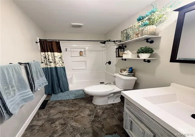 Photo 4 of Single family home for sale at 5204 N Baltimore, Kirksville, MO 63501 | MLS# MIS26045137 | Listing updated on 2026-10-10
