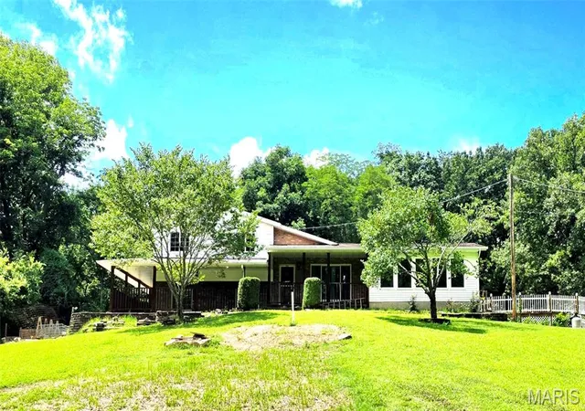 Homes for sale in Chester, IL | 601 Erskine St, Chester, IL 62233 | MLS# MIS26045140