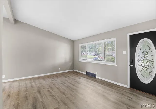 Photo 3 of Single family home for sale at 2025 Thunderbird Ave, Florissant, MO 63033 | MLS# MIS26045142 | Listing updated on 2026-09-23