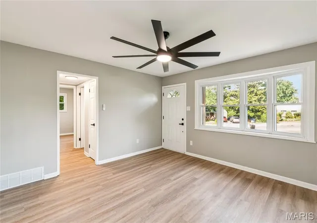 Photo 3 of Single family home for sale at 1830 Washington St, Florissant, MO 63033 | MLS# MIS26045151 | Listing updated on 2026-09-28