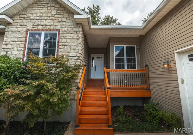 3rd image of 10470 Pine Needle Cir, Rolla, MO 65401 | MLS# MIS26045169