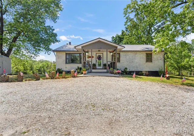 3rd image of 59 Oak Hill Rd, Eldon, MO 65026 | MLS# MIS26045170