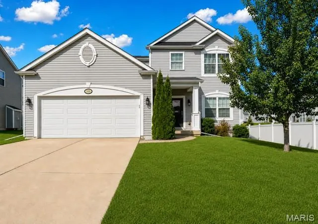 Photo 2 of Single family home for sale at 225 Thorn Brook Dr, O Fallon, MO 63366 | MLS# MIS26045179 | Listing updated on 2026-09-14