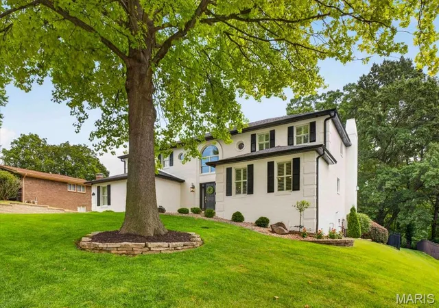 Photo 4 of Single family home for sale at 210 S Fairway Dr, Belleville, IL 62223 | MLS# MIS26045213 | Listing updated on 2026-09-04