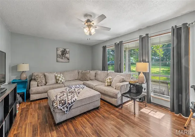 4th image of 404 N Ellen St, Dixon, MO 65459 | MLS# MIS26045230