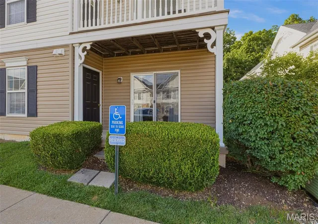 2nd image of 160 Brandy Mill Cir, High Ridge, MO 63049