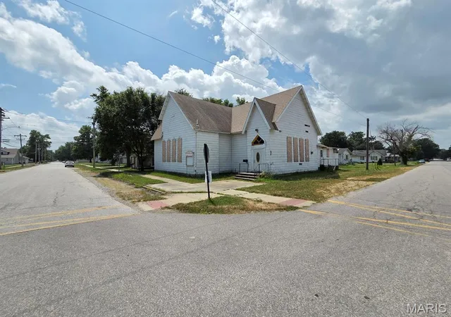 Photo 4 of Single family home for sale at 266 N Jefferson St, Kahoka, MO 63445 | MLS# MIS26045236 | Listing updated on 2026-07-30
