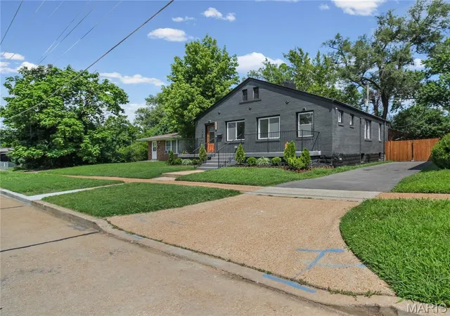 Photo 3 of Single family home for sale at 7705 W Bruno Ave, Saint Louis, MO 63117 | MLS# MIS26045239 | Listing updated on 2026-08-20