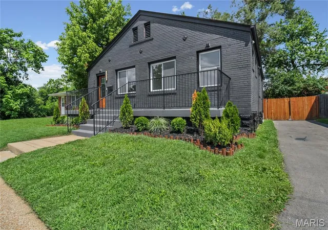 Photo 4 of Single family home for sale at 7705 W Bruno Ave, Saint Louis, MO 63117 | MLS# MIS26045239 | Listing updated on 2026-08-20