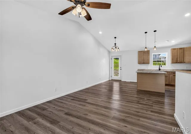 5th image of 812 Kennett St, De Soto, MO 63020 | MLS# MIS26045259