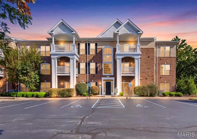 Photo 1 of Condo for sale at 13101 Mill Crossing Ct #201, Creve Coeur, MO 63141 | MLS# MIS26045277 | Listing updated on 2026-09-02