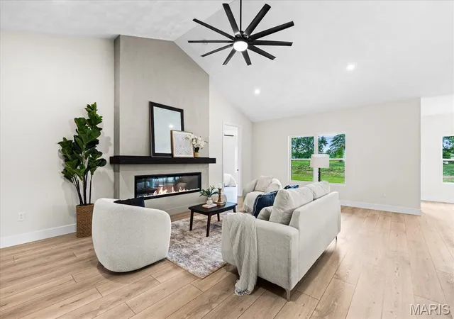 Photo 3 of Single family home for sale at 581 Tea Olive Blvd, O'fallon, IL 62269 | MLS# MIS26045282 | Listing updated on 2026-10-08