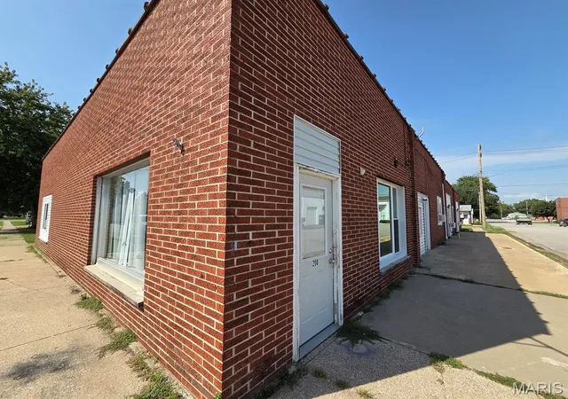Listing Photo 5 - Condo for sale in building located at 200 N Washington St, Kahoka, MO 63445