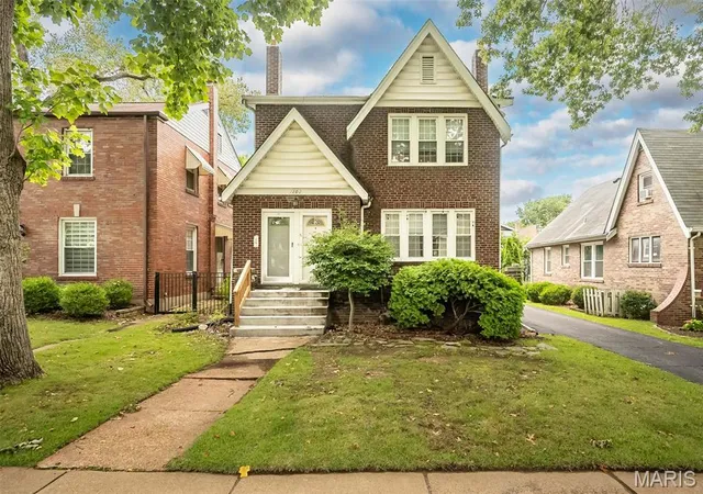 Photo 1 of Multi family home for sale at 1102 Edward Ter, Saint Louis, MO 63117 | MLS# MIS26045296 | Listing updated on 2026-09-02