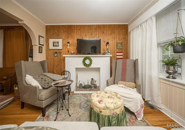 Photo 3 of Multi family home for sale at 1102 Edward Ter, Saint Louis, MO 63117 | MLS# MIS26045296 | Listing updated on 2026-09-02
