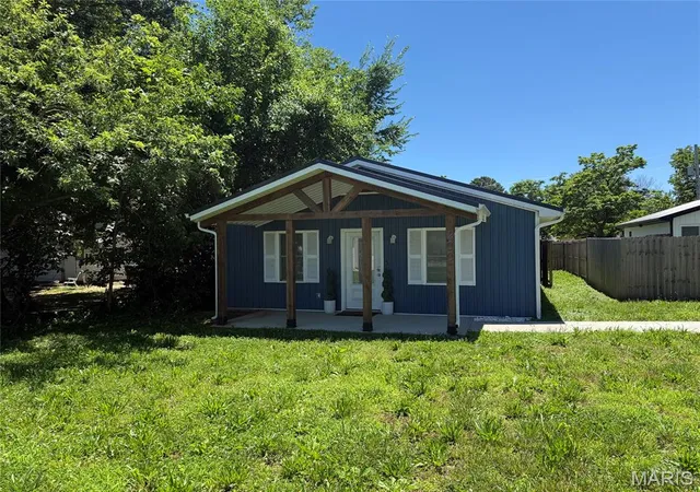 1st image of 200 Missouri Ave, St James, MO 65559 | MLS# MIS26045309