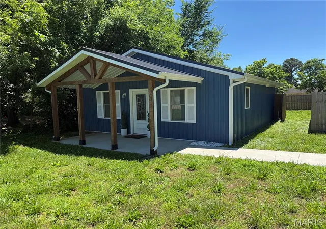 2nd image of 200 Missouri Ave, St James, MO 65559 | MLS# MIS26045309