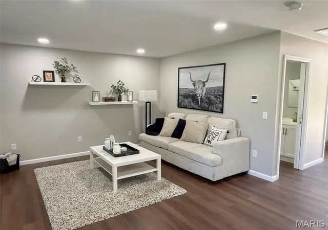 4th image of 200 Missouri Ave, St James, MO 65559 | MLS# MIS26045309