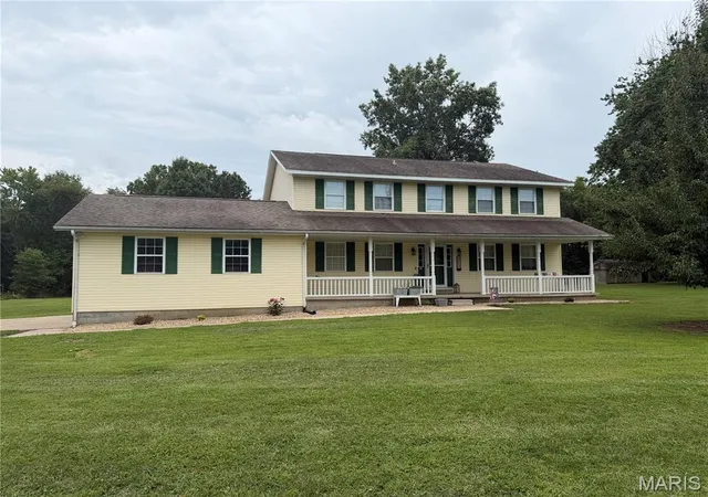 Photo 2 of Sale Pending at 4992 Cross Rd, Salem, IL 62881 | MLS# MIS26045310 | Listing updated on 2026-08-27