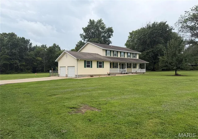 Photo 2 of Sale Pending at 4992 Cross Rd, Salem, IL 62881 | MLS# MIS26045310 | Listing updated on 2026-08-27