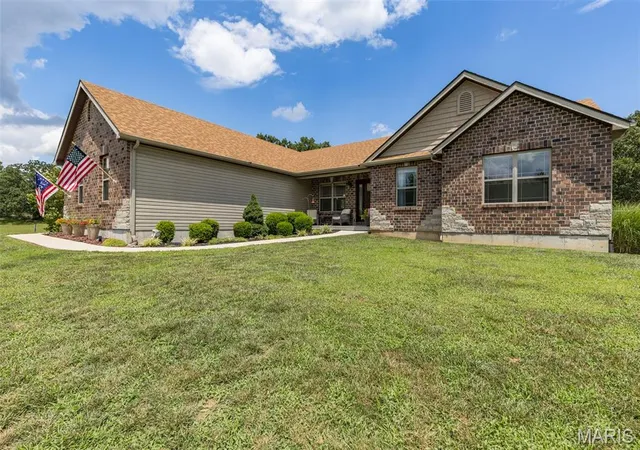 3rd image of 4425 Johnson Ridge Estates Rd, Bloomsdale, MO 63627 | MLS# MIS26045339