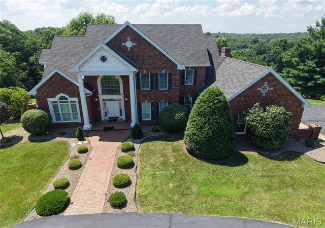 1st image of 17 Orchard Point Rd, Hannibal, MO 63401 | MLS# MIS26045351
