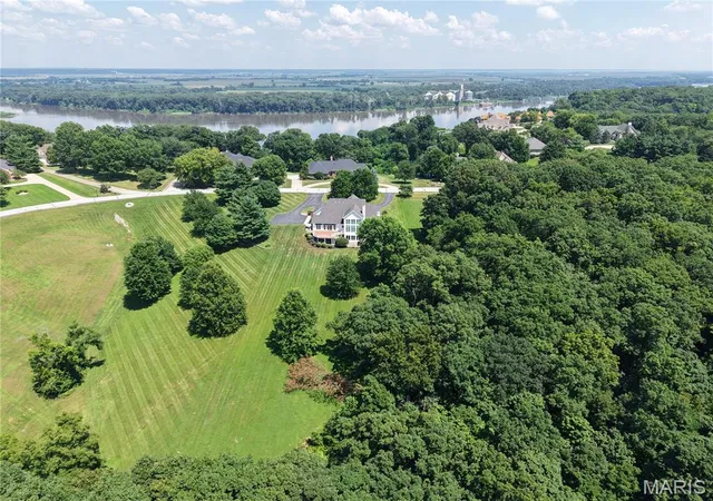 3rd image of 17 Orchard Point Rd, Hannibal, MO 63401 | MLS# MIS26045351