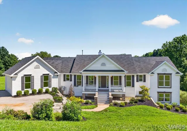 1st image of 4380 Marion Garden Ln, Florissant, MO 63034 | MLS# MIS26045367