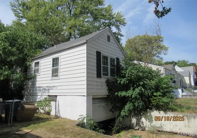Photo 2 of Single family home for sale at 7516 Calvin Ave, St Louis, MO 63136 | MLS# MIS26045397 | Listing updated on 2026-09-23