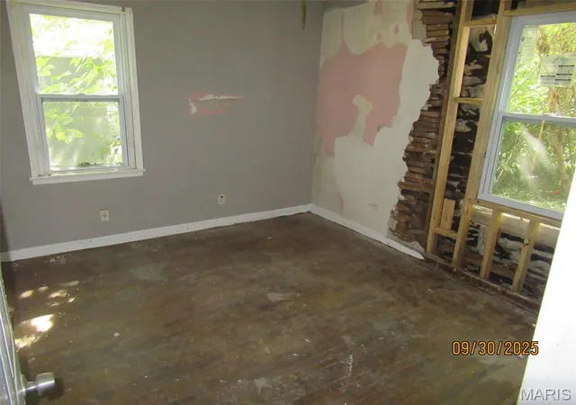 Photo 4 of Single family home for sale at 7516 Calvin Ave, St Louis, MO 63136 | MLS# MIS26045397 | Listing updated on 2026-09-23