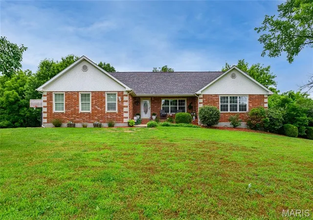 1st image of 24025 Stable Ln, Waynesville, MO 65583 | MLS# MIS26045400