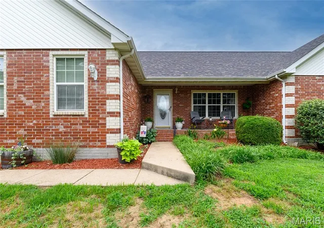4th image of 24025 Stable Ln, Waynesville, MO 65583 | MLS# MIS26045400