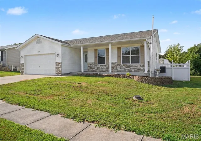 4th image of 6017 Cross Pointe Dr, Cedar Hill, MO 63016 | MLS# MIS26045429