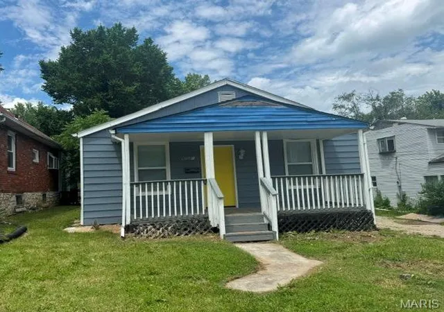 Photo 1 of Single family home for sale at 8531 Jane Ave, St Louis, MO 63121 | MLS# MIS26045435 | Listing updated on 2026-08-28