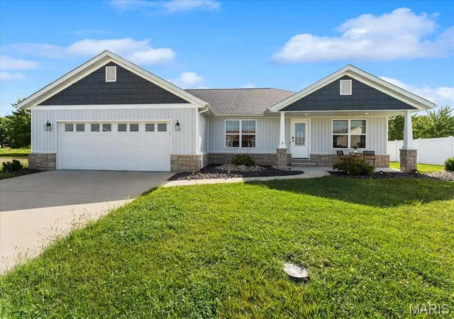 1st image of 15 Atwood Ct, Highland, IL 62249 | MLS# MIS26045437