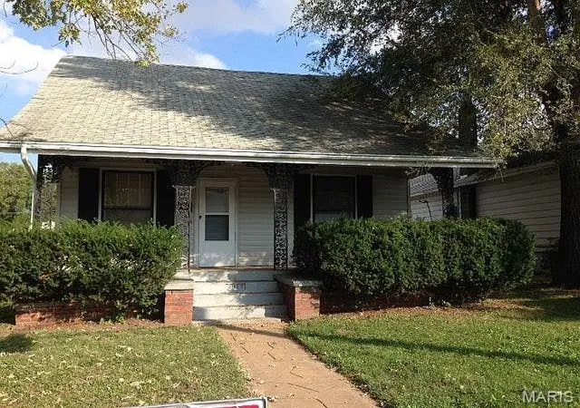Photo 1 of Single family home for sale at 2018 N 3rd St, Saint Charles, MO 63301 | MLS# MIS26045447 | Listing updated on 2026-07-16