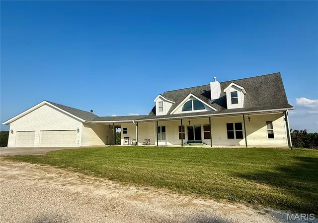 Photo 3 of Single family home for sale at 28875 Collins Ln, Jonesburg, MO 63351 | MLS# MIS26045448 | Listing updated on 2026-07-24