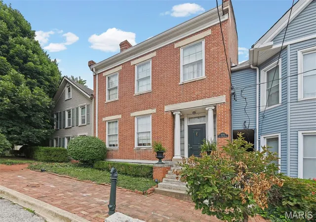 Photo 1 of Sale Pending at 517 State St, Alton, IL 62002 | MLS# MIS26045465 | Listing updated on 2026-08-13