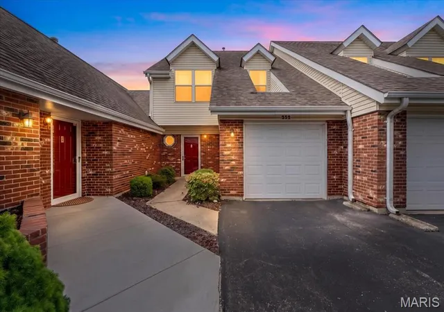 Photo 1 of Townhouse for sale at 352 Windsor Pl #B, Saint Peters, MO 63376 | MLS# MIS26045466 | Listing updated on 2026-09-25