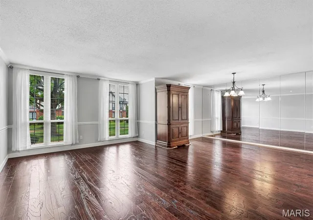 Photo 3 of Condo for sale at 917 Claytonbrook Dr #1, Ballwin, MO 63011 | MLS# MIS26045478 | Listing updated on 2026-10-16