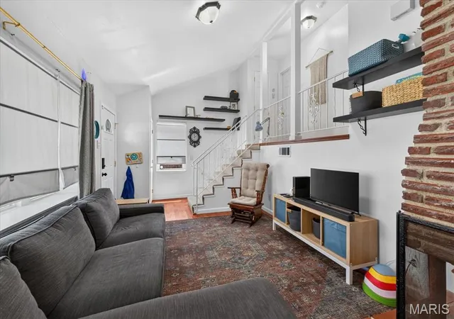 Photo 3 of Sale Pending at 6139 Idaho Ave, Saint Louis, MO 63111 | MLS# MIS26045504 | Listing updated on 2026-07-26