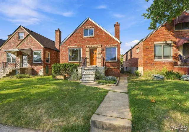 Photo 2 of Single family home for sale at 5717 Oleatha Ave, Saint Louis, MO 63139 | MLS# MIS26045514 | Listing updated on 2026-09-18
