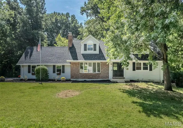 Photo 1 of Single family home for sale at 5935 Lafayette Dr, Weldon Spring, MO 63304 | MLS# MIS26045516 | Listing updated on 2026-09-14